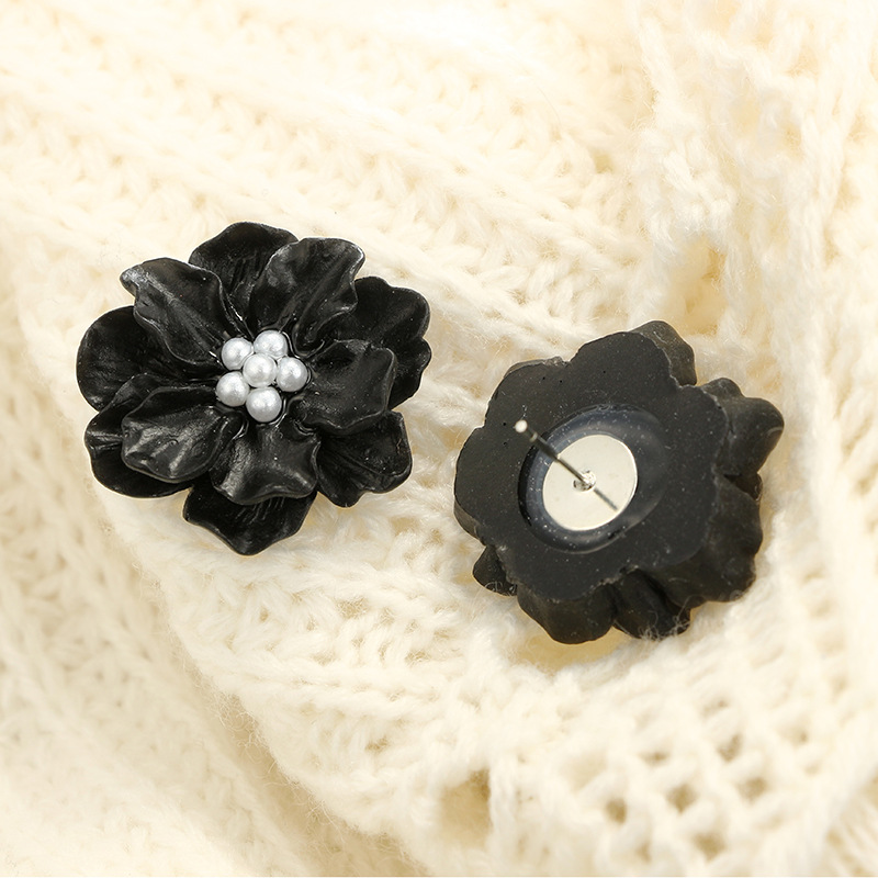 Sexy Woman Black Flower Earrings Party Club Accessories Ear Stud Earrings Fashion Jewelry Korean Pearl Earrings Moda Mujer 2021