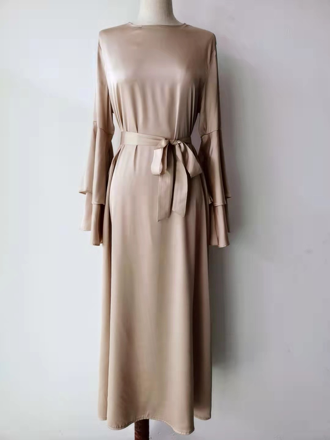 Women Islam Clothing Ramadan Eid Satin Hijab Dress Dubai Abaya Turkey Summer Flare Sleeve Muslim Fashion Maxi Dresses for Kaftan