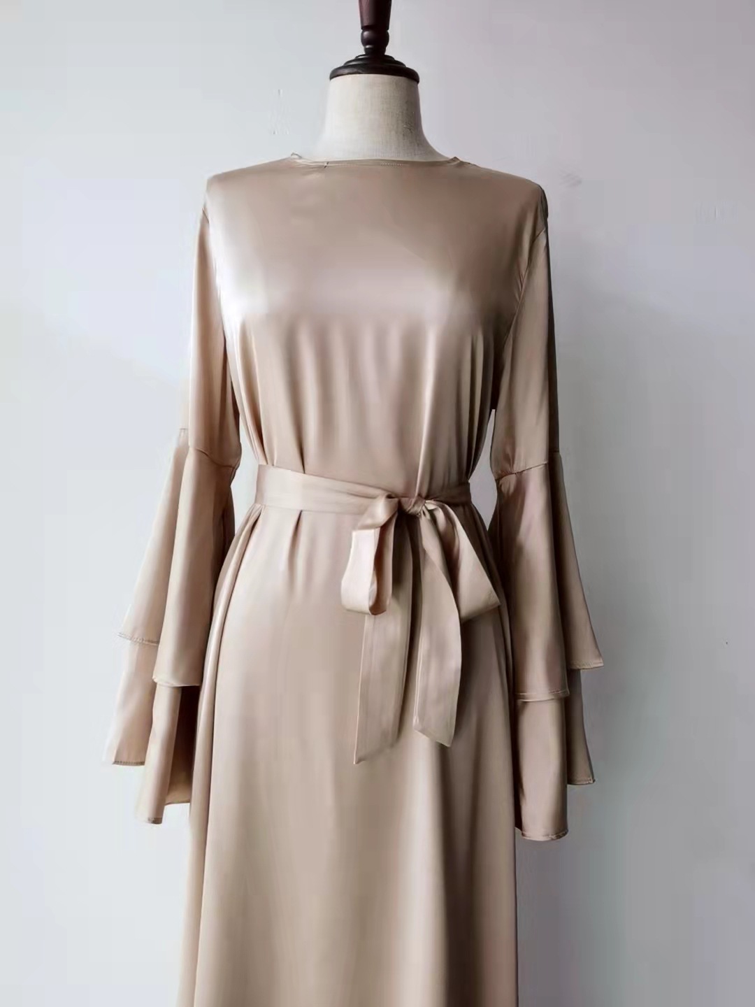 Women Islam Clothing Ramadan Eid Satin Hijab Dress Dubai Abaya Turkey Summer Flare Sleeve Muslim Fashion Maxi Dresses for Kaftan