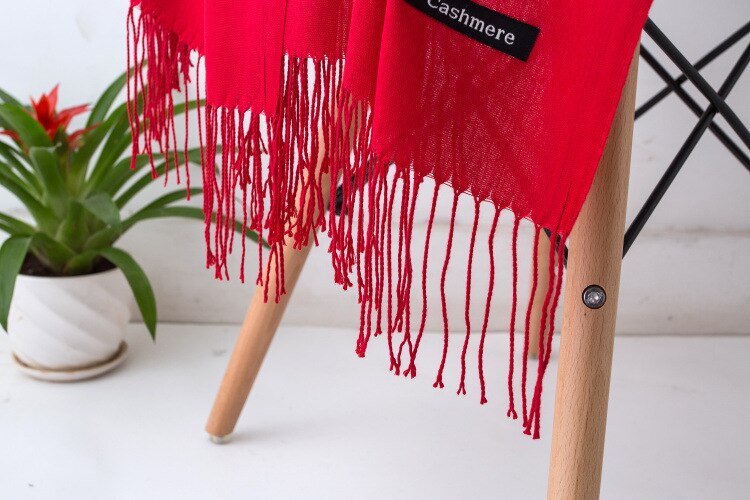 JTVOVO RUNMEIFA 2021 New Luxury Brand Women's Summer Thin Shawl Cashmere Pure Color Fringed Hijab Bandana Headscarf Winter Scarf JTVOVO RUNMEIFA 2021 New Luxury Brand Women's Summer Thin Shawl Cashmere Pure Color Fringed Hijab Bandana Headscarf Winter Scarf