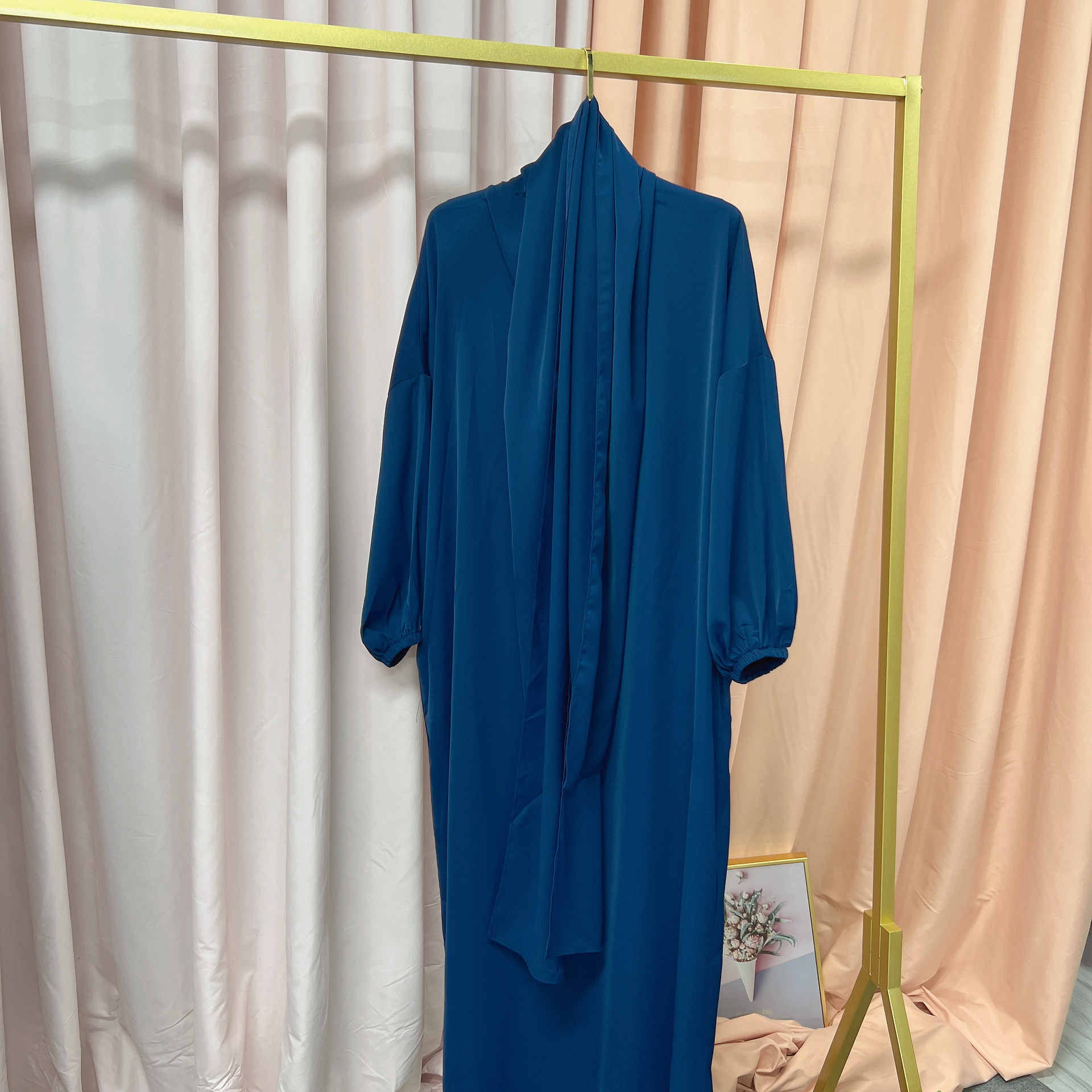 Ramadan Hoody Abaya Sewn Hijab Scarf Prayer Dress Muslim Eid Nida Loose Abayas for Women Jilbab Kaftan Robe Islam Dubai Djellaba Ramadan Hoody Abaya Sewn Hijab Scarf Prayer Dress Muslim Eid Nida Loose Abayas for Women Jilbab Kaftan Robe Islam Dubai Djellaba