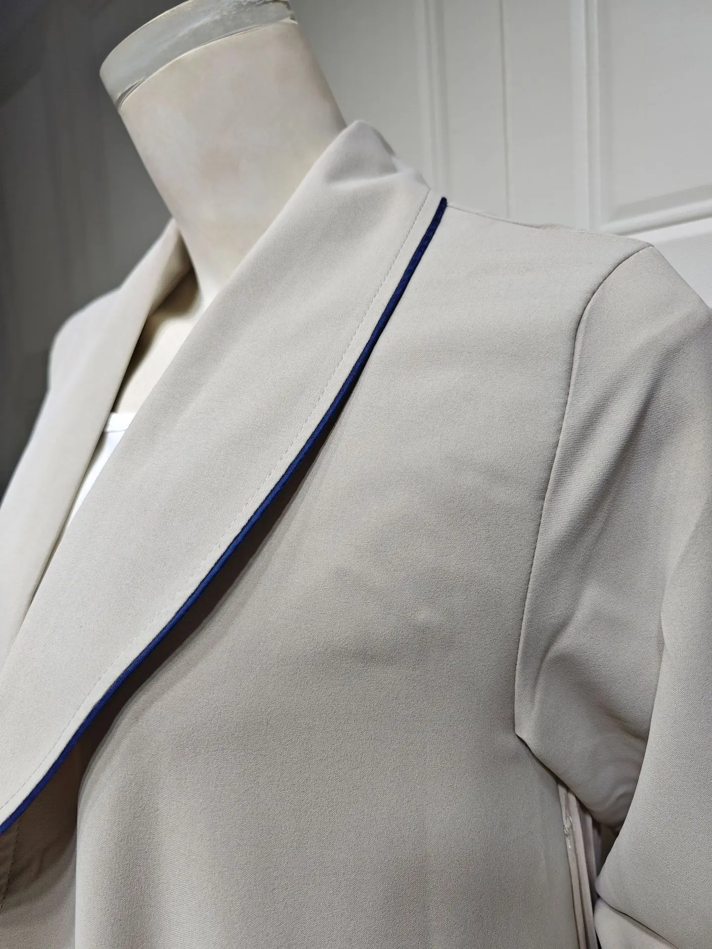 Muslim Autumn Winter Open Kimono Abaya for Women Jalabiyat Black and White Contrast Color Moroccan Turkish African Robe Dubai