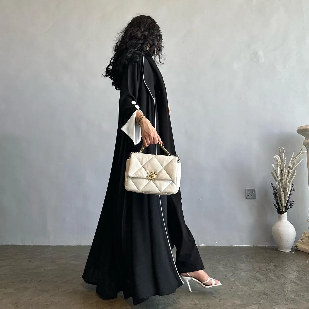 Muslim Autumn Winter Open Kimono Abaya for Women Jalabiyat Black and White Contrast Color Moroccan Turkish African Robe Dubai