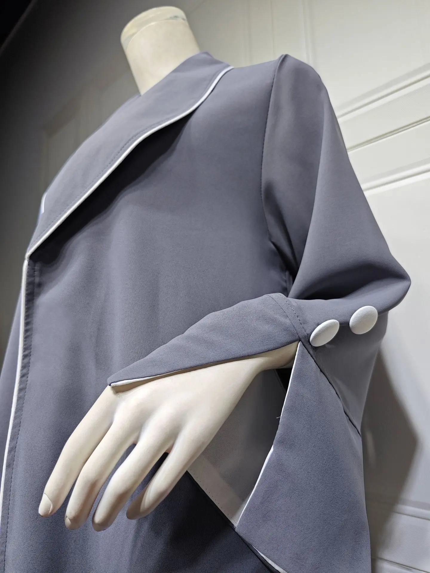 Muslim Autumn Winter Open Kimono Abaya for Women Jalabiyat Black and White Contrast Color Moroccan Turkish African Robe Dubai