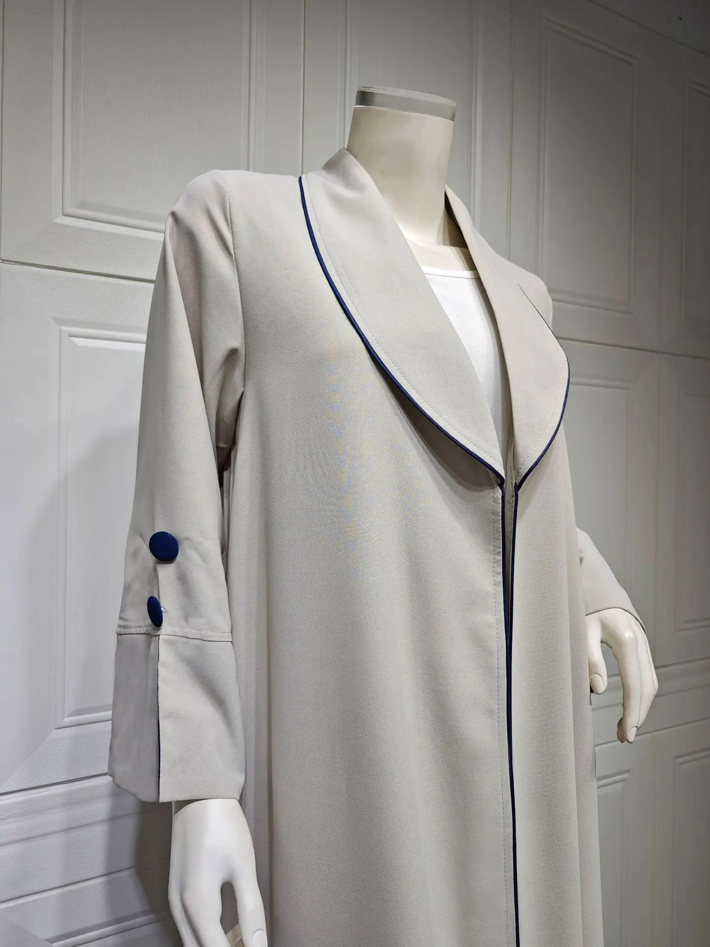 Muslim Autumn Winter Open Kimono Abaya for Women Jalabiyat Black and White Contrast Color Moroccan Turkish African Robe Dubai